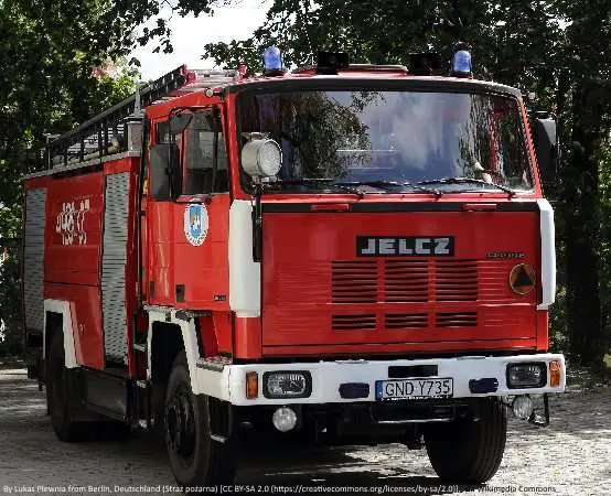 KPRM pokazała pełny skład rządu - trzy teki wicepremierów i nowy układ