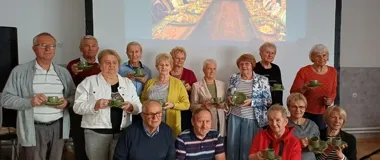 Seniorzy z gminy Jasło ulepili własne dzieła. Po dwóch tygodniach odebrali gotowe prace