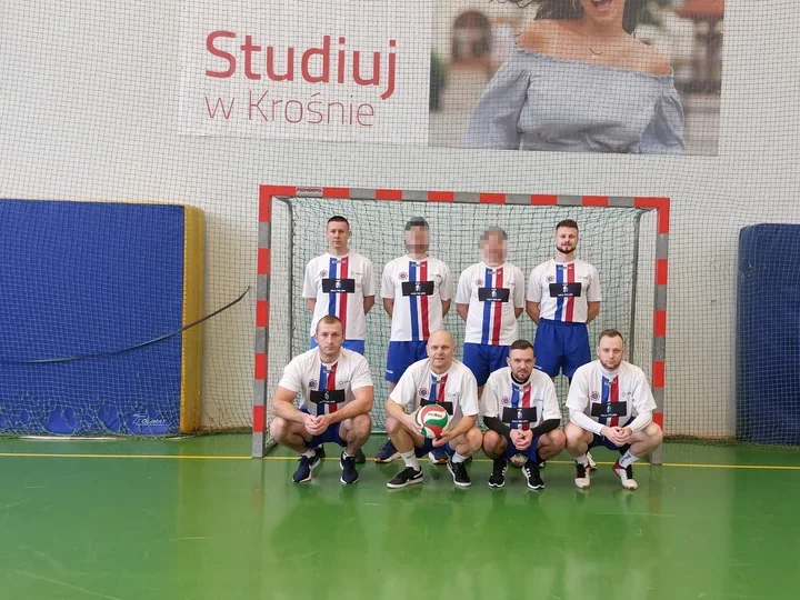 Policjanci z Jasła grali z WOŚP - stoiska, vouchery i zwycięstwo na karnych