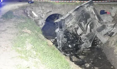 Pijany kierowca BMW w rowie - blisko 2 promile i areszt na 2 miesiące