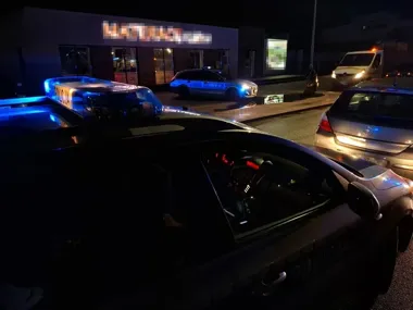 Pędził przez Jasło po wyprzedzeniu radiowozu na pasach