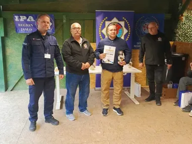 Jasielscy policjanci stanęli na podium turnieju w Nawsiu Kołaczyckim