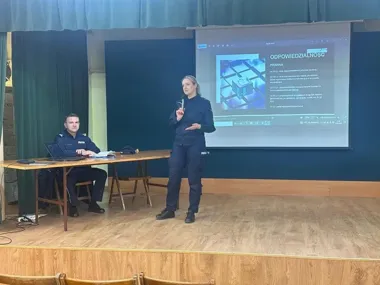 Policja w ''Ekonomiku'' ujawniła jak AI i hejt wciągają młodzież