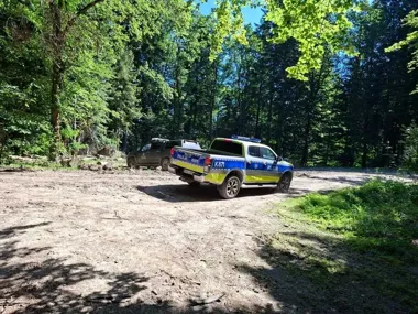 Crossy i quady w lasach pod Jasłem - po zgłoszeniach ruszyły wspólne patrole