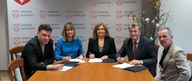 W Brzyściu rusza rozbudowa powiatówki z chodnikiem i nowym przepustem