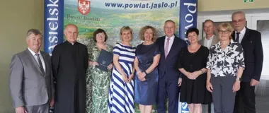 W Jaśle dziewięciu nauczycieli zamknęło szkolny etap z wyróżnieniami